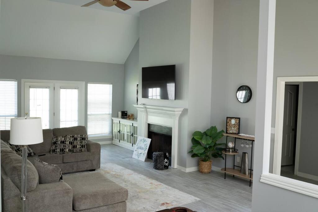 Walking Distance To Coler Mtn Bike - 3Br 2Ba Villa Bentonville Kültér fotó